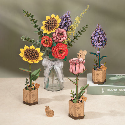 The very popular wooden single flowers in stock.